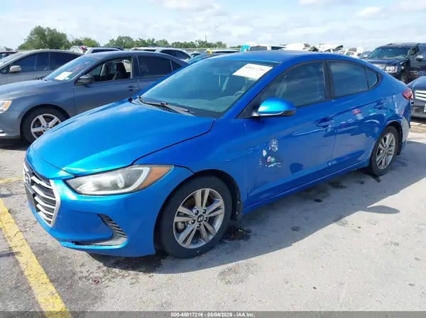 KMHD84LF7HU381606 2017 HYUNDAI ELANTRA - Image 2