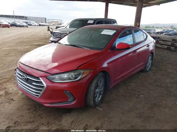 KMHD84LF7HU388412 2017 HYUNDAI ELANTRA - Image 2