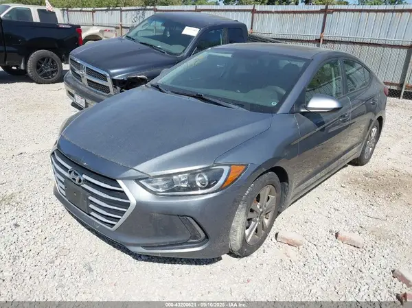 KMHD84LF7HU407542 2017 HYUNDAI ELANTRA - Image 2