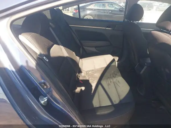 KMHD84LF7HU417908 2017 HYUNDAI ELANTRA - Image 8