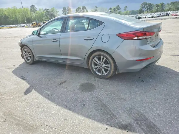 KMHD84LF7HU425054 2017 HYUNDAI ELANTRA - Image 2