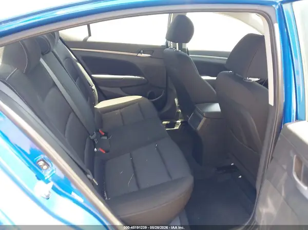KMHD84LF7HU428102 2017 HYUNDAI ELANTRA - Image 8
