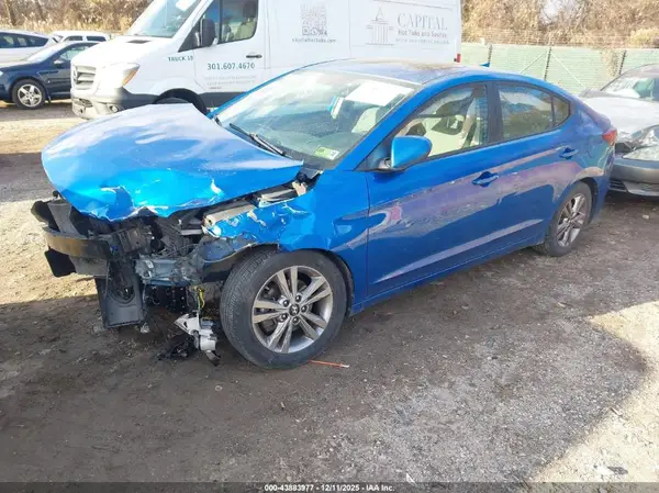 KMHD84LF7JU472994 2018 HYUNDAI ELANTRA - Image 2