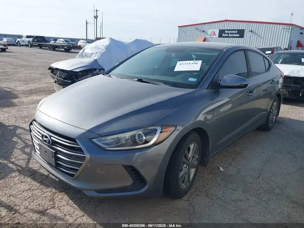 KMHD84LF7JU475894 2018 HYUNDAI ELANTRA - Image 2
