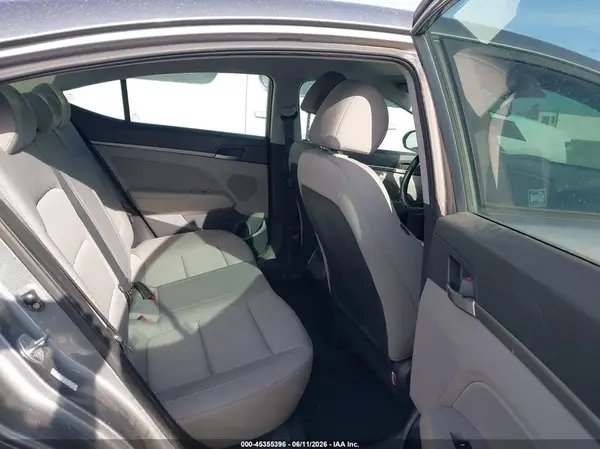 KMHD84LF7JU475894 2018 HYUNDAI ELANTRA - Image 8