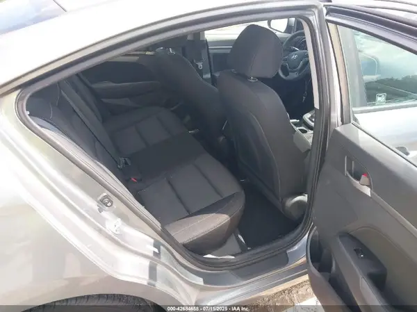 KMHD84LF7JU476754 2018 HYUNDAI ELANTRA - Image 8