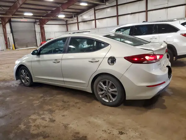 KMHD84LF7JU494980 2018 HYUNDAI ELANTRA - Image 2