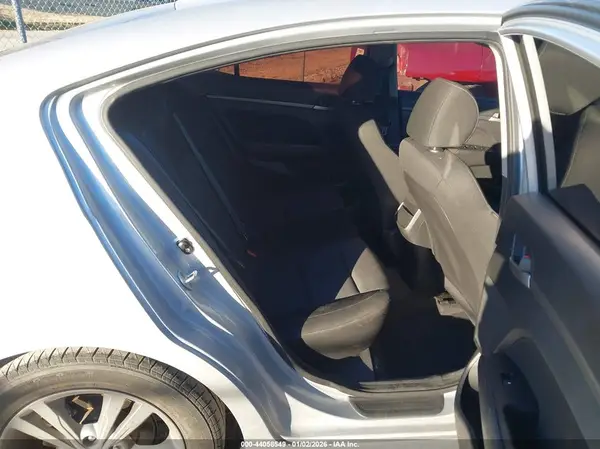 KMHD84LF7JU510174 2018 HYUNDAI ELANTRA - Image 8