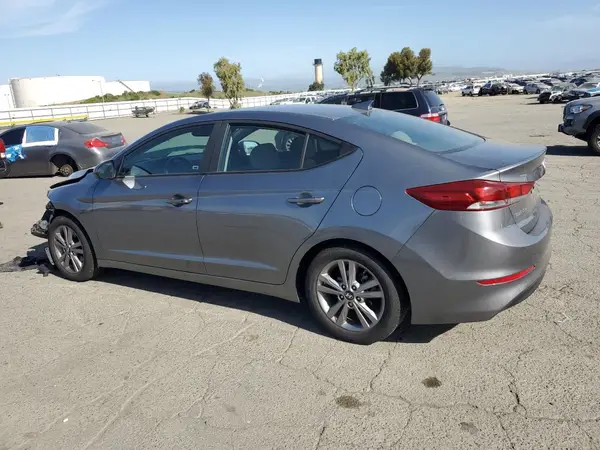 KMHD84LF7JU518906 2018 HYUNDAI ELANTRA - Image 2