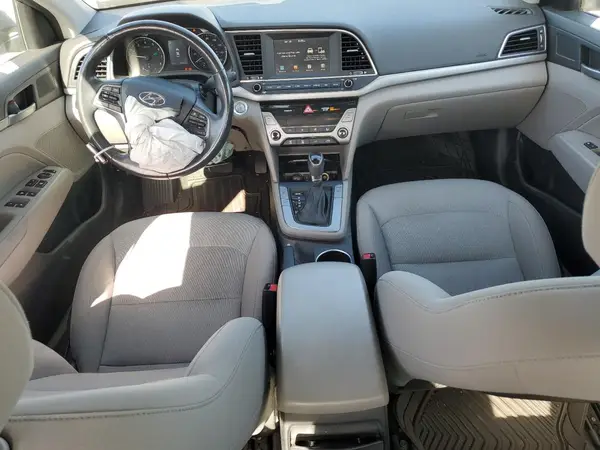KMHD84LF7JU518906 2018 HYUNDAI ELANTRA - Image 8