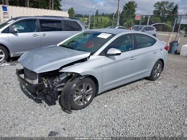 KMHD84LF7JU519232 2018 HYUNDAI ELANTRA - Image 2