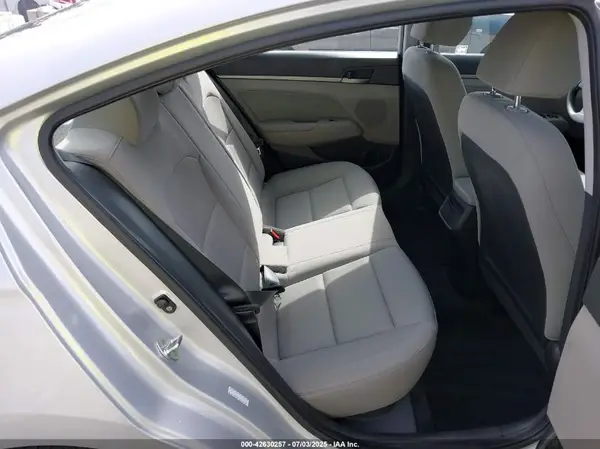 KMHD84LF7JU519232 2018 HYUNDAI ELANTRA - Image 8