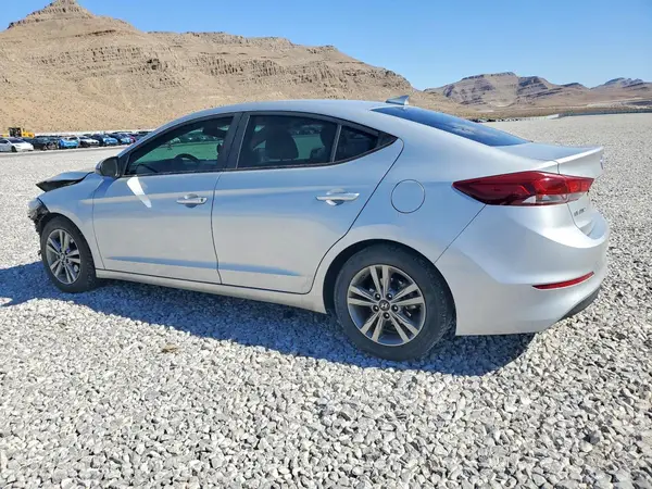 KMHD84LF7JU525208 2018 HYUNDAI ELANTRA - Image 2