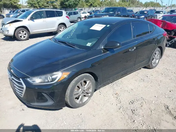KMHD84LF7JU556099 2018 HYUNDAI ELANTRA - Image 2