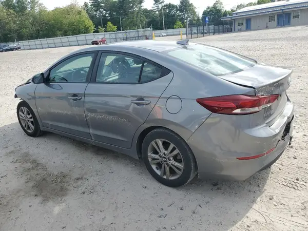 KMHD84LF7JU556877 2018 HYUNDAI ELANTRA - Image 2