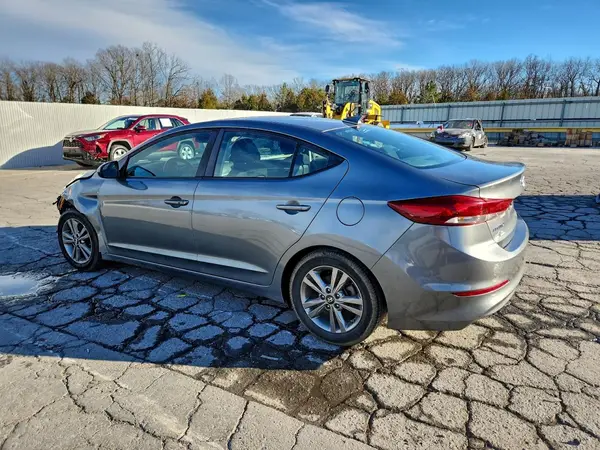 KMHD84LF7JU600831 2018 HYUNDAI ELANTRA - Image 2