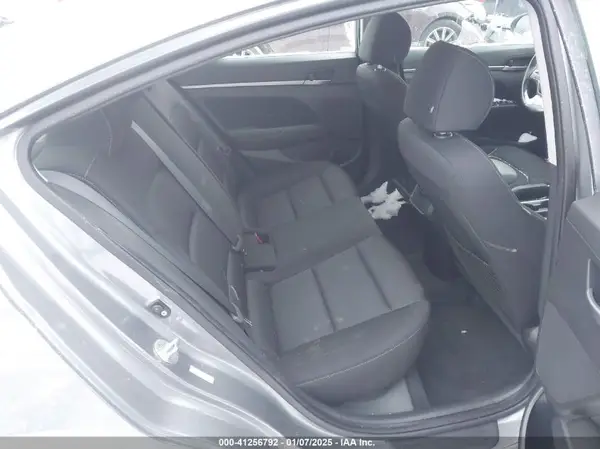 KMHD84LF7JU606130 2018 HYUNDAI ELANTRA - Image 8