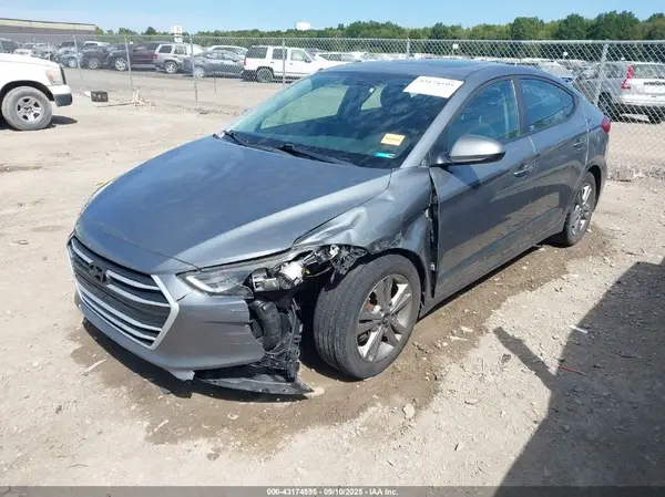 KMHD84LF7JU606239 2018 HYUNDAI ELANTRA - Image 2