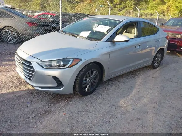 KMHD84LF7JU613790 2018 HYUNDAI ELANTRA - Image 2