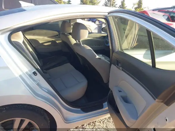 KMHD84LF7JU613790 2018 HYUNDAI ELANTRA - Image 8