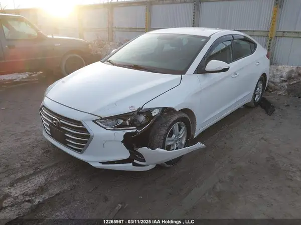 KMHD84LF7JU615930 2018 HYUNDAI ELANTRA - Image 2