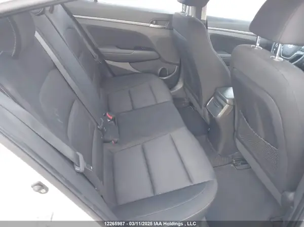 KMHD84LF7JU615930 2018 HYUNDAI ELANTRA - Image 8