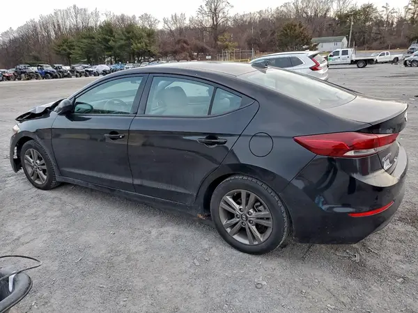 KMHD84LF7JU620884 2018 HYUNDAI ELANTRA - Image 2