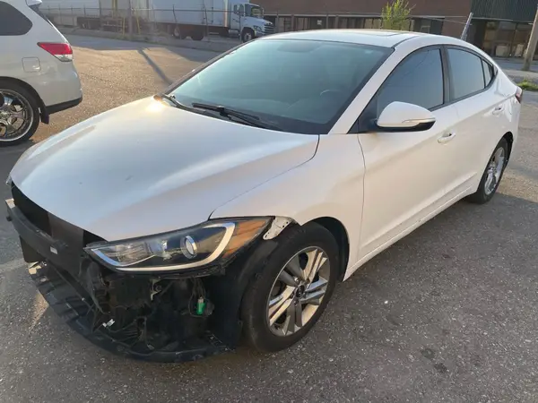 KMHD84LF7JU625986 2018 HYUNDAI ELANTRA - Image 2