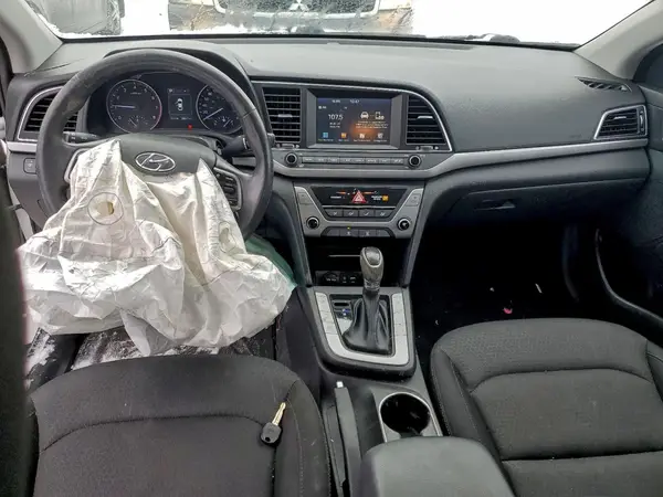 KMHD84LF7JU633036 2018 HYUNDAI ELANTRA - Image 8