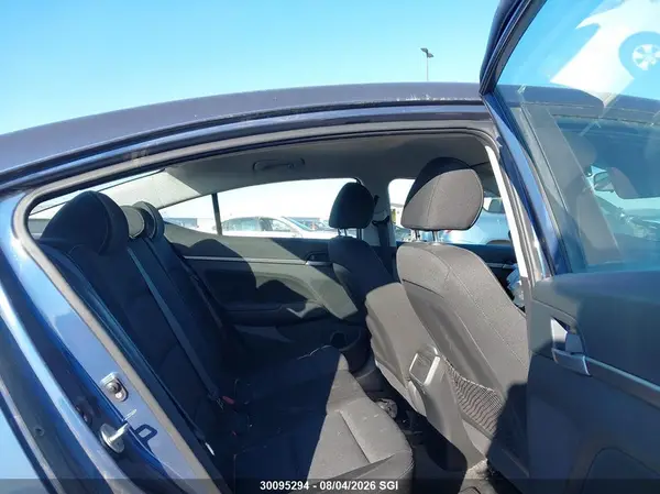 KMHD84LF7JU637152 2018 HYUNDAI ELANTRA - Image 8