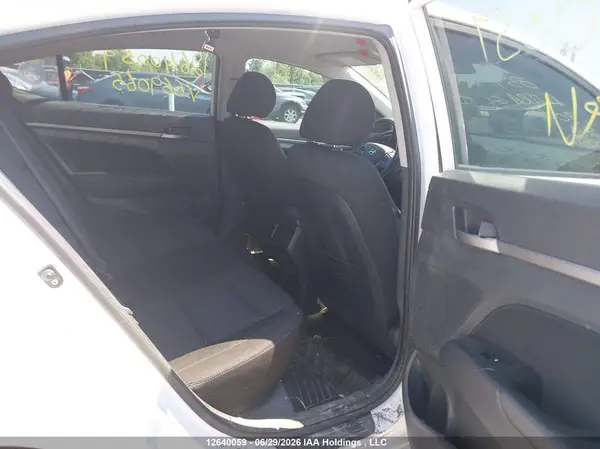 KMHD84LF7JU669065 2018 HYUNDAI ELANTRA - Image 8