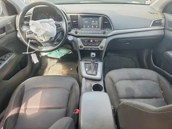 KMHD84LF7JU700735 2018 HYUNDAI ELANTRA - Image 8