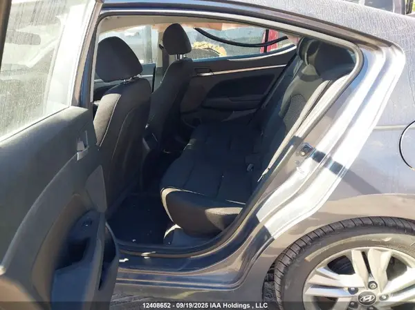 KMHD84LF7KU741321 2019 HYUNDAI ELANTRA - Image 8