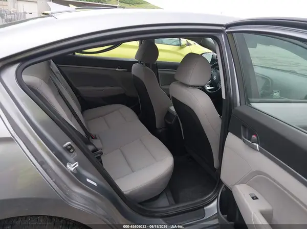 KMHD84LF7KU742873 2019 HYUNDAI ELANTRA - Image 8