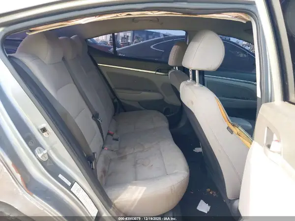 KMHD84LF7KU743151 2019 HYUNDAI ELANTRA - Image 8