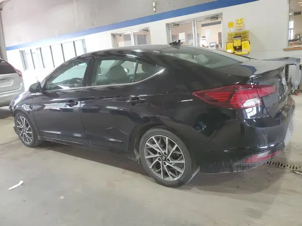 KMHD84LF7KU812890 2019 HYUNDAI ELANTRA - Image 2