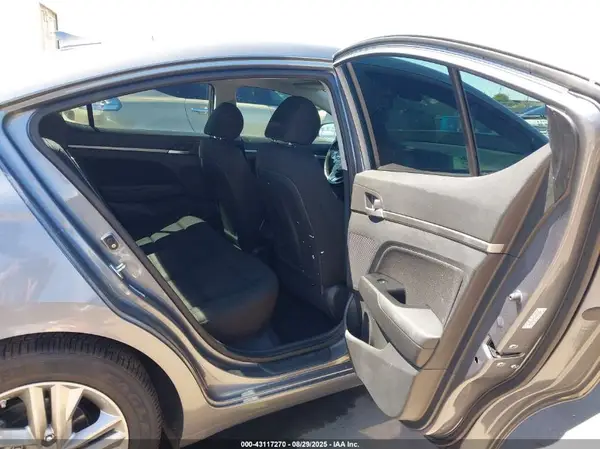 KMHD84LF7KU814946 2019 HYUNDAI ELANTRA - Image 8