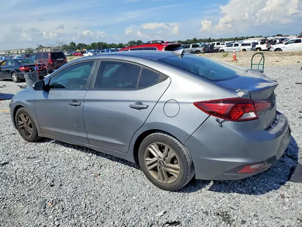 KMHD84LF7KU845808 2019 HYUNDAI ELANTRA - Image 2