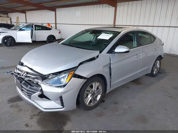 KMHD84LF7KU887590 2019 HYUNDAI ELANTRA - Image 2