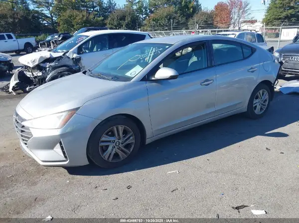 KMHD84LF7LU002113 2020 HYUNDAI ELANTRA - Image 2