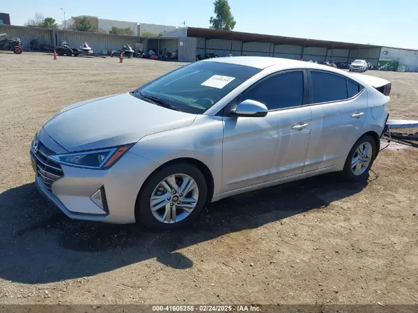 KMHD84LF7LU021230 2020 HYUNDAI ELANTRA - Image 2