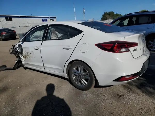 KMHD84LF7LU110747 2020 HYUNDAI ELANTRA - Image 2