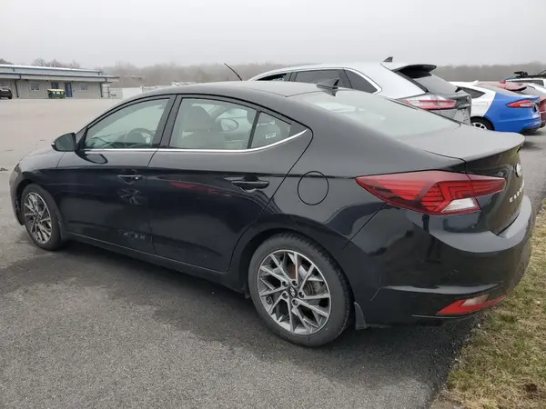 KMHD84LF7LU925465 2020 HYUNDAI ELANTRA - Image 2