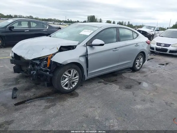 KMHD84LF7LU927295 2020 HYUNDAI ELANTRA - Image 2