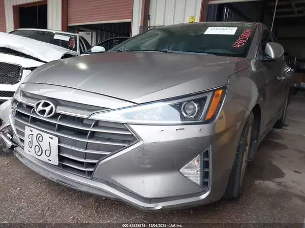 KMHD84LF7LU954514 2020 HYUNDAI ELANTRA - Image 2