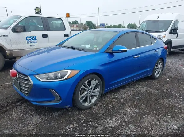 KMHD84LF8H0354812 2017 HYUNDAI ELANTRA - Image 2
