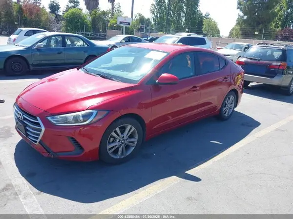 KMHD84LF8HU063042 2017 HYUNDAI ELANTRA - Image 2