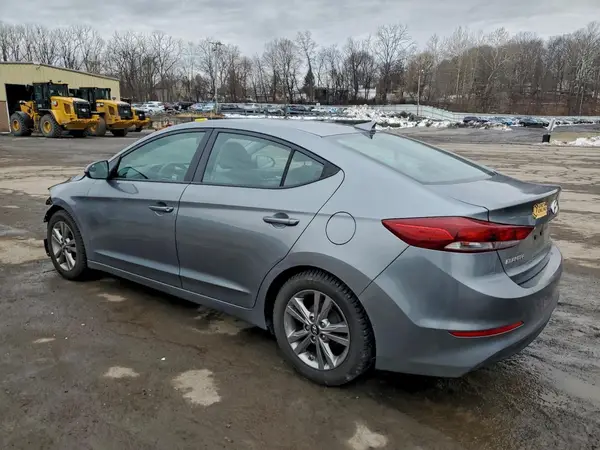 KMHD84LF8HU076051 2017 HYUNDAI ELANTRA - Image 2