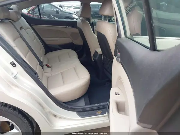 KMHD84LF8HU077166 2017 HYUNDAI ELANTRA - Image 8