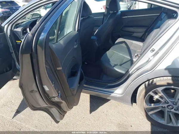 KMHD84LF8HU104639 2017 HYUNDAI ELANTRA - Image 8